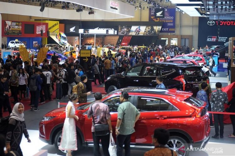 Ilustrasi penjualan mobil (Antaranews.com)