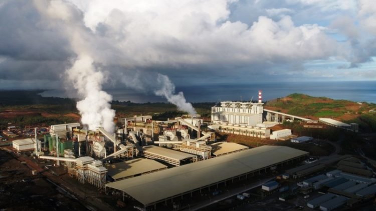 Ilustrasi pabrik bahan baku baterai EV. (petrominer)