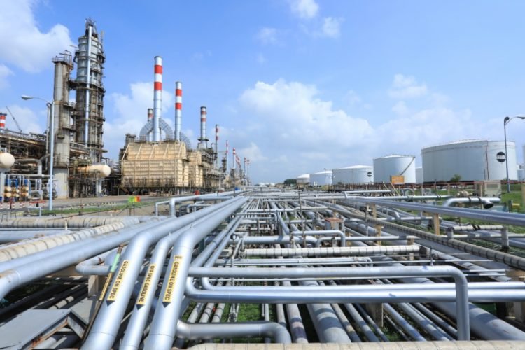 Pertamina dan Rosneft Rusia akan membangun kilang minyak di Tuban, Jawa Timur. (foto, ilustrasi kilang Pertamina, dok. Pertamina)