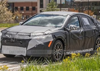 Camry Hybrid Baru Lagi Tes Jalan, Tenaga Lebih Kebo