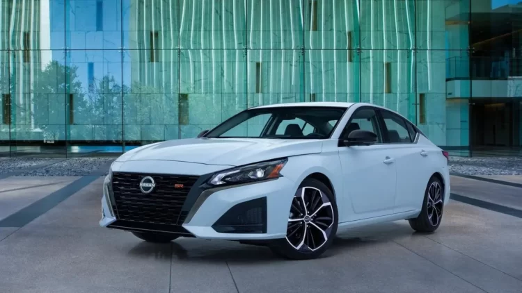 Nissan Altima/Teana (Jalopnik)