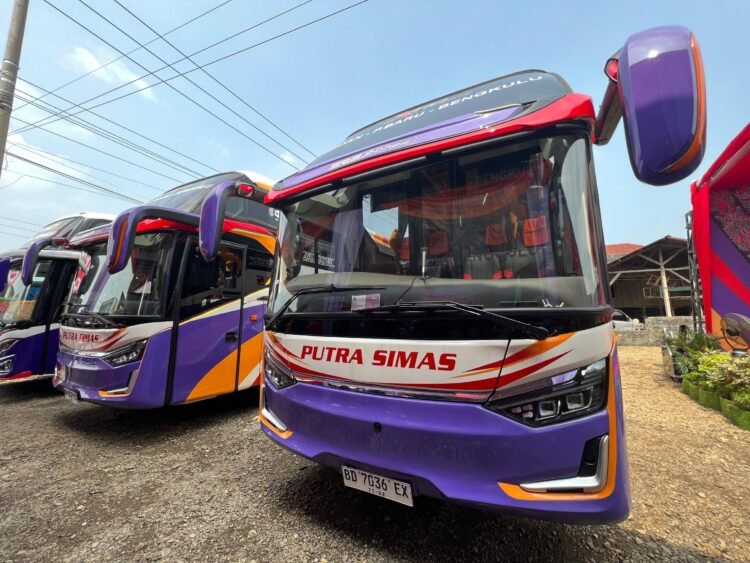 Bus Hino RM 280 ABS Dibeli PO Putra Simas. (ist)
