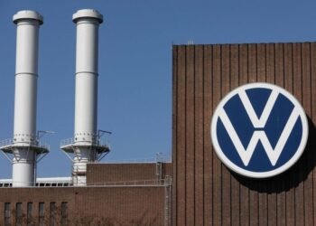 VW Babak Belur di Kandang dan Cina, Pabrik Terpaksa Tutup