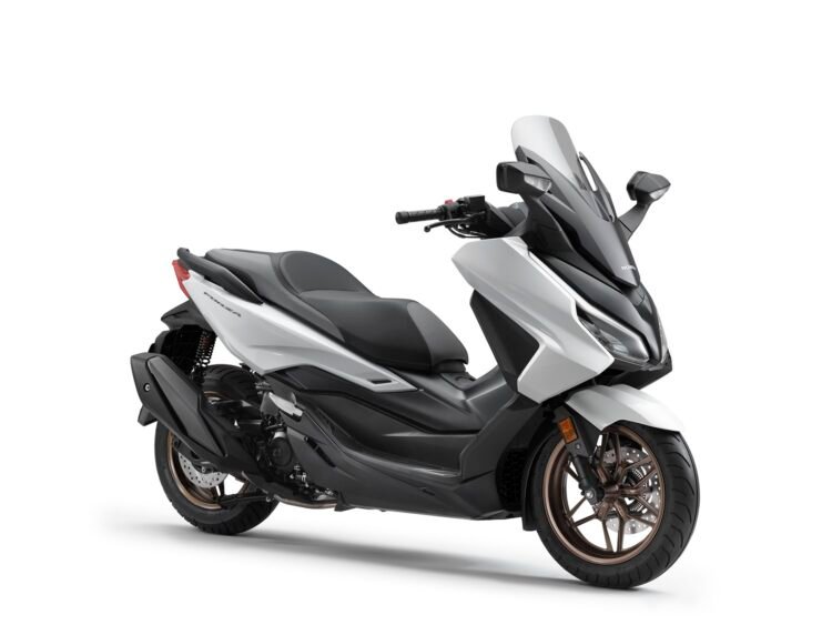 Honda Forza facelift. (ist)