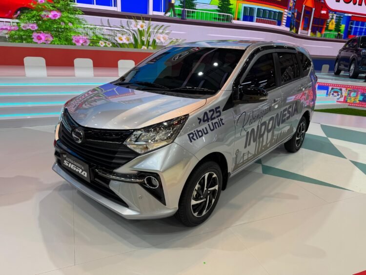 New Sigra 1.2 R Deluxe. (ist)