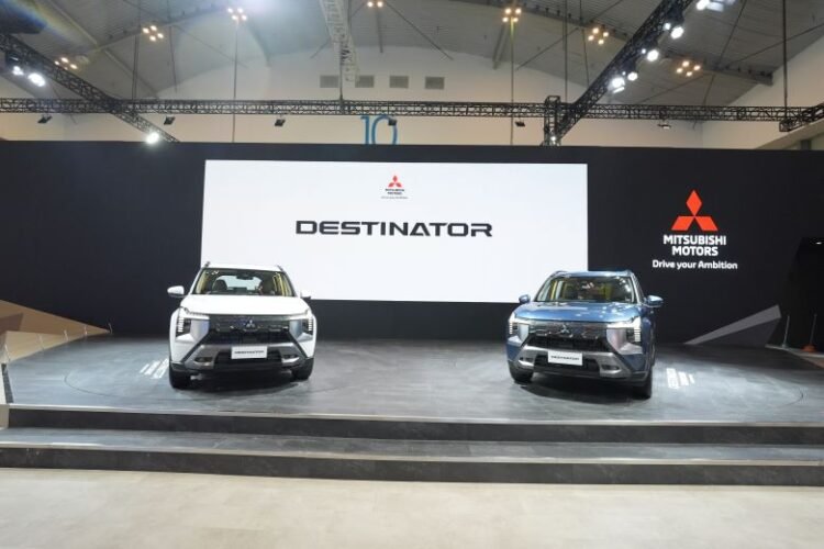 Mitsubishi Destinator. (ist)