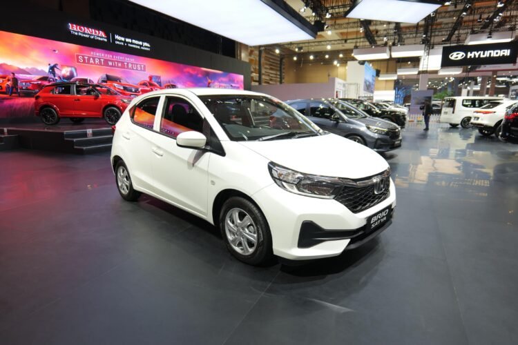 Honda Brio Satya S CVT. (ist)