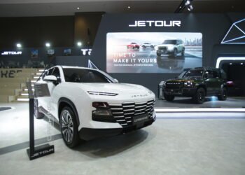 SUV Mewah Harga Kompetitif JETOUR DASHING Resmi Tebar Pesona di IIMS 2026