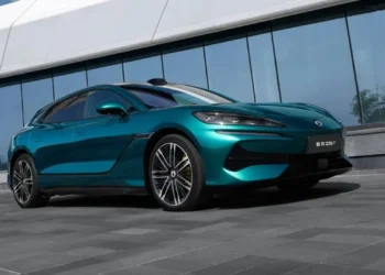 BYD Pastikan Boyong Denza Z9 GT ke Indonesia Tahun Ini