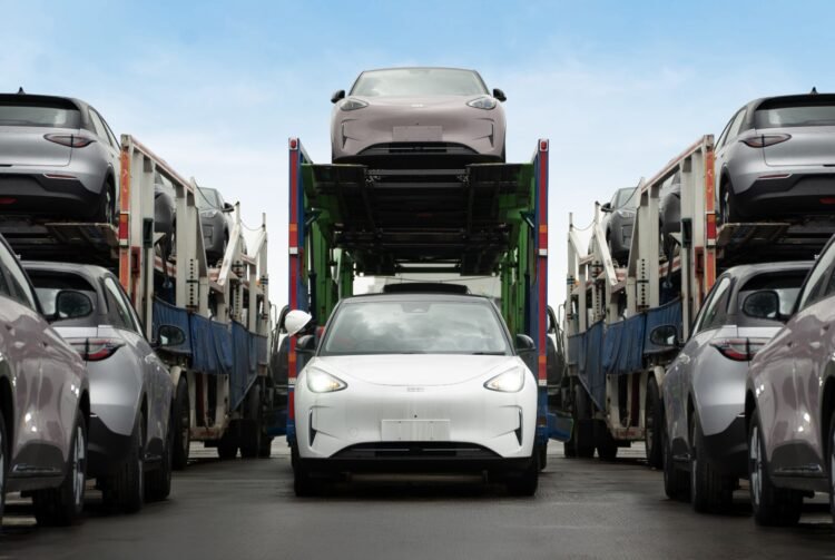Produksi mobil listrik Geely EX2 di PT Handal Indonesia Motor. (Foto: Geely)