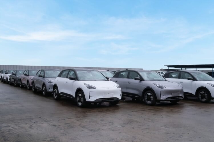 Mobil listrik Geely EX2 diproduksi di Handal Indonesia Motor. (Foto: Geely)